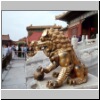 Beijing - Kaiserpalast, goldene Löwen vor dem Tor der Himmlischen Reinheit