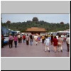 Beijing - Pavillone auf dem Kohlenh&uuml;gel (Blick vom Parkplatz vor dem Tor des G&ouml;ttlichen Kriegers)
