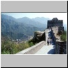 Die Grosse Mauer - Abschnitt bei Juyongguan, Blick nach S&uuml;dosten, unten der Tempel und ein Stausee