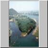 Guilin -  Blick in die n&ouml;rdliche Richtung auf den Li-Flu&szlig; vom Fubo-Berg (Wellenbrecher-Berg) aus