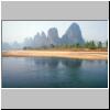 Karsth&uuml;gellandschaft am Li-Flu&szlig; zwischen Zhujiang und Yangshuo