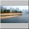 Karsth&uuml;gellandschaft am Li-Flu&szlig; zwischen Zhujiang und Yangshuo