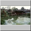 Suzhou - ein Teich im Garten des Meisters der Netze (wangshi yuan)