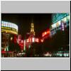 Shanghai - nachts auf Nanjing Lu (Nanjing Stra&szlig;e), bunte Neonwerbung, ein Platz an der Stra&szlig;e