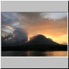 Sonnenaufgang über dem Vulkan Conception auf der Insel Ometepe, Blick vom Nicaragua-See