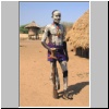 ein Mann im Dorf des Karo-Volkes