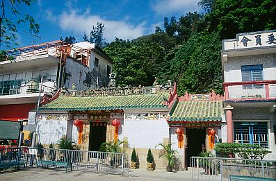 Lantau Island - Kwan Ti Tempel am Marktplatz im Dorf Tai O