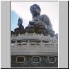 Lantau Island - bronzene Buddha-Statue im Klosterkomplex Po Lin