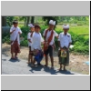 Schulkinder in der N&auml;he von Tegalalang, Bali