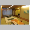 das Zimmer im Ryokan mit Tatami-Matten auf dem Boden und Futtons zum Schlafen