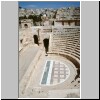 Jerash - das Nordtheater (2. Hälfte des 2. Jh.), hinten links das Nord-Tetrapylon
