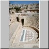 Jerash - das Nordtheater (2. H&auml;lfte des 2. Jh.), hinten links das Nord-Tetrapylon