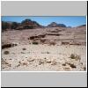Petra - Blick Richtung S&uuml;den, unten die ehem. Kolonnadenstra&szlig;e (rechts S&auml;ulenreste)