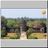 Angkor Wat - Blick vom Tempel auf den westlichen Eingang