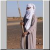 Akakus-Gebirge - ein Tuareg am Brunnen