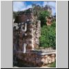 Kabah - Ostgruppe der Maya-Ruinen, Tempel der Masken (Codz-Poop), Masken des Regengottes Chac mit seiner Rüsselnase
