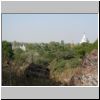 Mingun - Blick von der Ruine der Mingun Paya Pagode auf die Umgebung