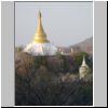 Sagaing - Blick von der Pon Nya Shin Pagode (Sunset Pagoda) auf benachbarte Pagoden