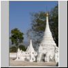 Nyaung Shwe - eine Pagode im angrenzenden Dorf