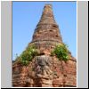 Indein am Inle See - verfallene Stupas im Shan-Stil an einem Tempel