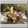 Mount Popa - unterwegs zum Berggipfel, lehrender Buddha