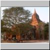 Bagan - Mi-nyein-gon Pagode am Frühmorgen