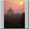 Bagan - Sonnenuntergang über den Pagodenruinen, der That-byin-nyu Tempel