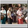 unterwegs von Bagan nach Pyay - Tanz und Musik bei einer Sammelaktion für einen Pagodenbau