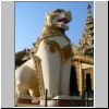 Bago - ein Löwe vor der Shwethalyaung Pagode mit dem liegenden Buddha