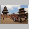 Bhaktapur - Durbar Square, Figuren auf dem Goldenen Tor (Sundhoka)