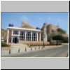 Muscat - Khor-Moschee in der Palastnähe und die Festung Mirani
