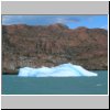 Lago Argentino - Landschaft und ein Eisberg