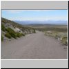 Patagonien - unterwegs auf der Route Nr. 55 zur chilenischen Grenze, im Hintergrund die Andenkette, rechts Salzseen