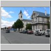 Puerto Natales - Kirche und ein Verwaltungsgebäude am Plaza de Armas