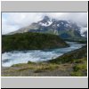 Torres del Paine NP - Wanderung von Salto Grando Wasserfall entlang des Ufers des Lago Nordenskjöld Richtung Cuernos-Gipfel