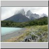 Torres del Paine NP - Wanderung von Salto Grando Wasserfall entlang des Ufers des Lago Nordenskjöld Richtung Cuernos-Gipfel