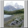 Torres del Paine NP - Wanderung von Salto Grando Wasserfall entlang des Ufers des Lago Nordenskjöld Richtung Cuernos-Gipfel