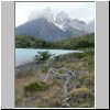 Torres del Paine NP - Wanderung von Salto Grando Wasserfall entlang des Ufers des Lago Nordenskjöld Richtung Cuernos-Gipfel