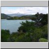 Torres del Paine NP - Wanderung von Salto Grando Wasserfall entlang des Ufers des Lago Nordenskjöld Richtung Cuernos-Gipfel