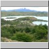 Torres del Paine - Wanderung vom Campingplatz Pehoé zum Aussichtspunkt Mirador Condor, Blick auf den Lago Pehoé und den Campingplatz