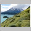 Torres del Paine - Wanderung vom Campingplatz Pehoé zum Aussichtspunkt Mirador Condor, Blick auf die Cuernos und den Lago Pehoé