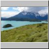 Torres del Paine - Wanderung vom Campingplatz Pehoé zum Aussichtspunkt Mirador Condor, Blick auf die Cuernos und den Lago Pehoé