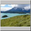 Torres del Paine - Wanderung vom Campingplatz Pehoé zum Aussichtspunkt Mirador Condor, Blick auf die Cuernos und den Lago Pehoé