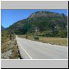 unterwegs auf der Carretera Austral zwischen Puerto Aisen und Puyuhuapi (Blick zurück auf die gerade gefahrene Strecke)