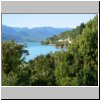 Landschaft an der Carretera Austral vor dem Agrocamping Las Toninas bei Puyuhuapi am Ufer eines Pazifikfjordes