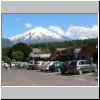 Pucon  Blick vom Zentrum auf den Vulkan Villarrica