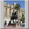 Santiago de Chile  das Denkmal von Pedro de Valdivia (Gründer von Santiago) an der Plaza de Armas