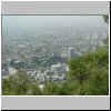 Santiago de Chile  unterwegs zum Gipfel des Cerro San Cristobal, Blick auf die Stadt