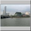 Mündung des Singapore Rivers in die Marina Bay, hinten das Esplanade-Theater, links die Esplanade Bridge