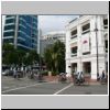 koloniales Zentrum - North Bridge Road / Ecke Bras Basah Road, rechts Raffles Hotel Arkaden